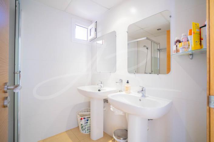 Image No.18-3 Bed Apartment for sale