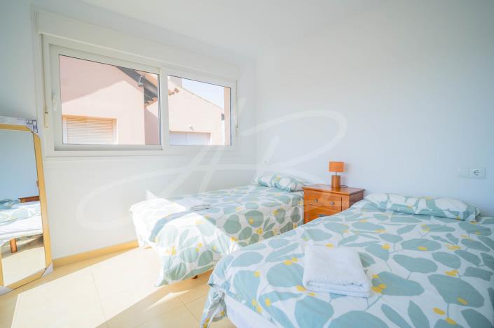 Image No.19-3 Bed Apartment for sale