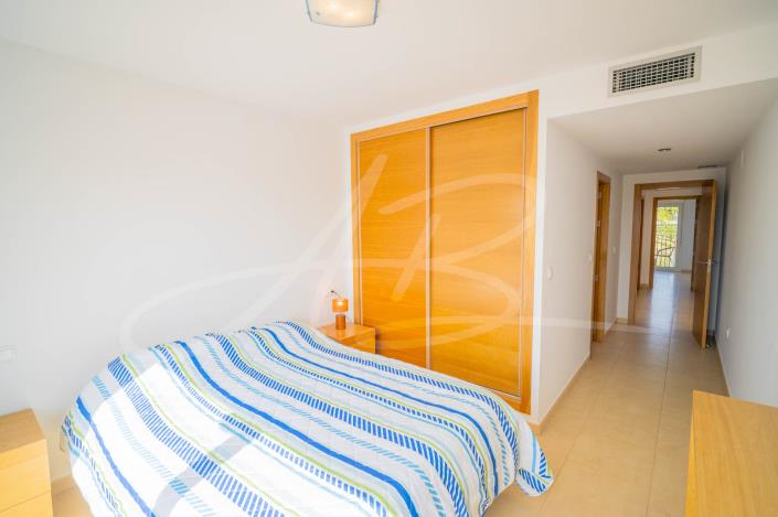 Image No.26-3 Bed Apartment for sale