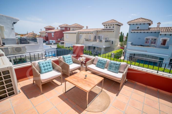 Image No.35-3 Bed Townhouse for sale