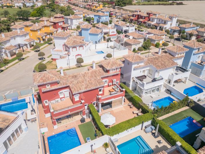 Image No.45-3 Bed Townhouse for sale