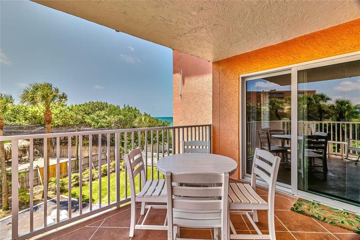 Image No.6-3 Bed Condo for sale