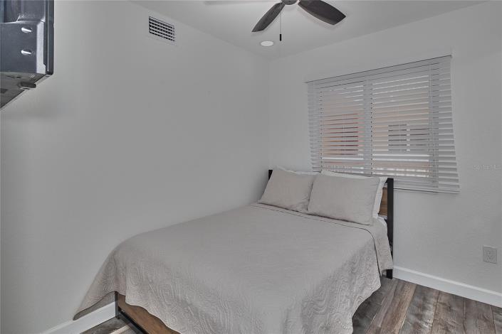 Image No.27-3 Bed Condo for sale