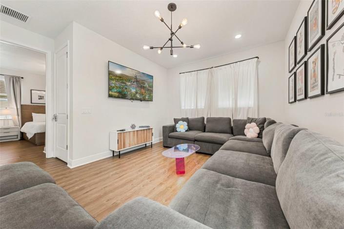 Image No.31-5 Bed House for sale