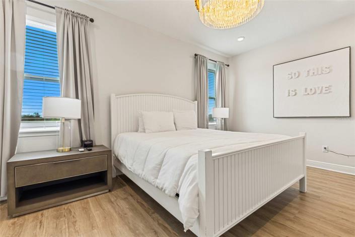 Image No.37-5 Bed House for sale