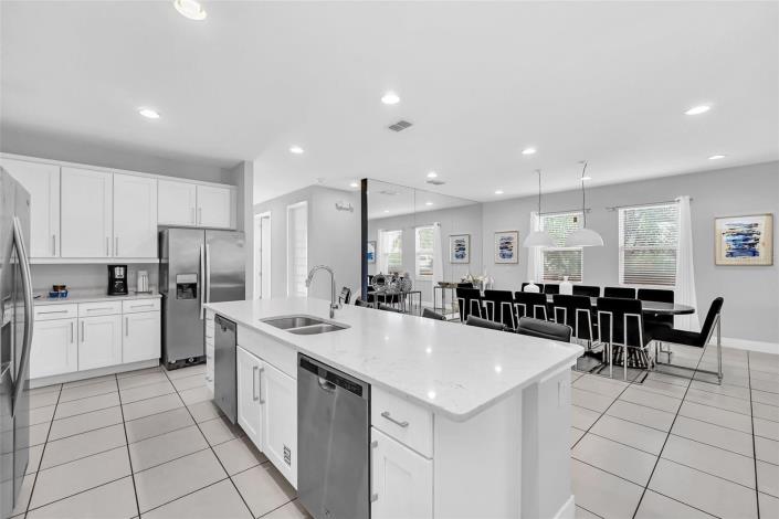 Image No.9-8 Bed House for sale