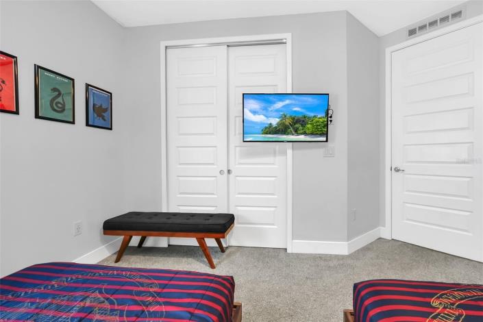 Image No.33-8 Bed House for sale