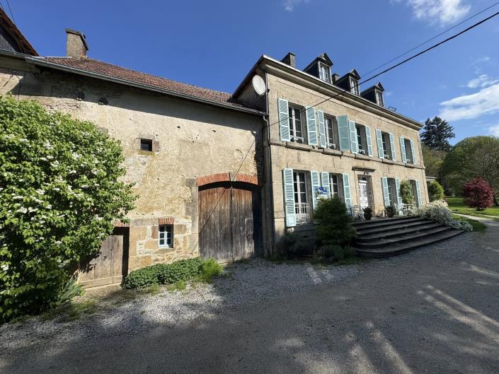 Image No.5-11 Bed Chateaux for sale