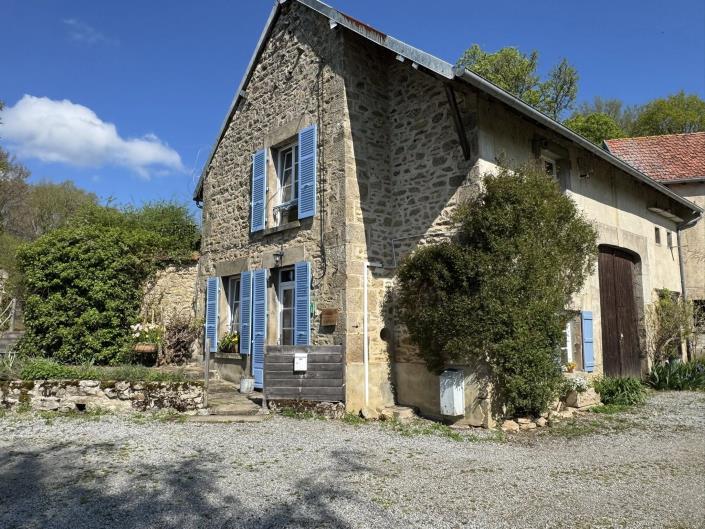 Image No.45-11 Bed Chateaux for sale
