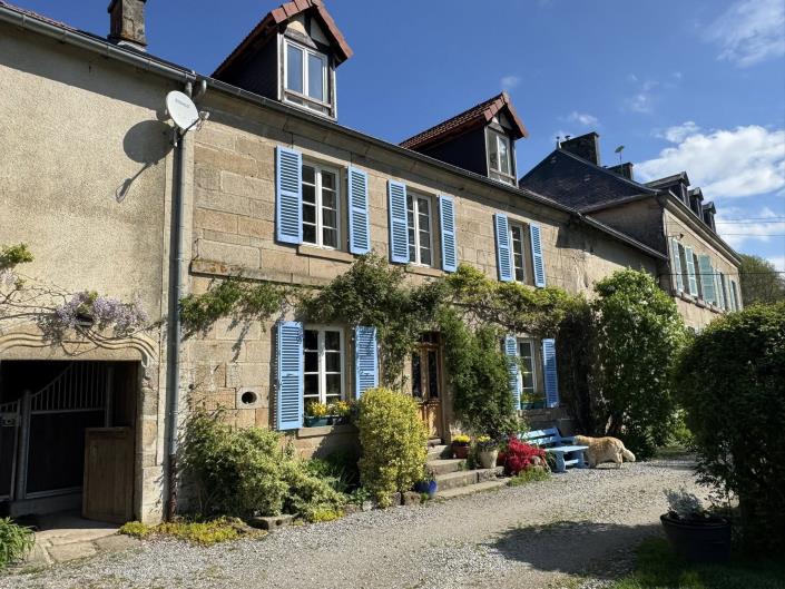 Image No.4-11 Bed Chateaux for sale