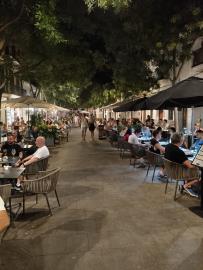 9-Al-Fresco-Dining-squished