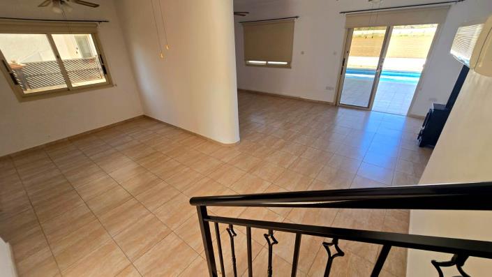Image No.8-3 Bed Villa / Detached for sale