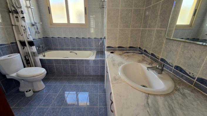 Image No.16-3 Bed Villa / Detached for sale