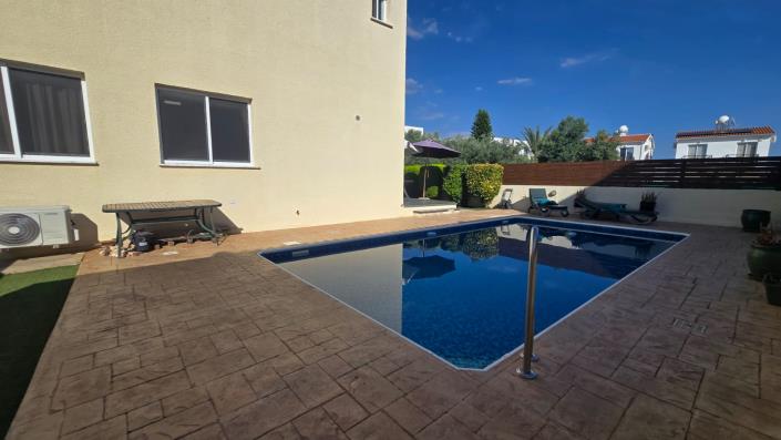 Image No.11-3 Bed Villa / Detached for sale