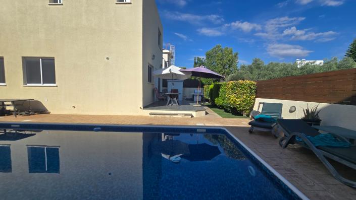 Image No.19-3 Bed Villa / Detached for sale