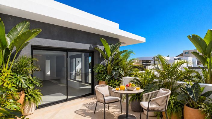 Image No.24-5 Bed House for sale