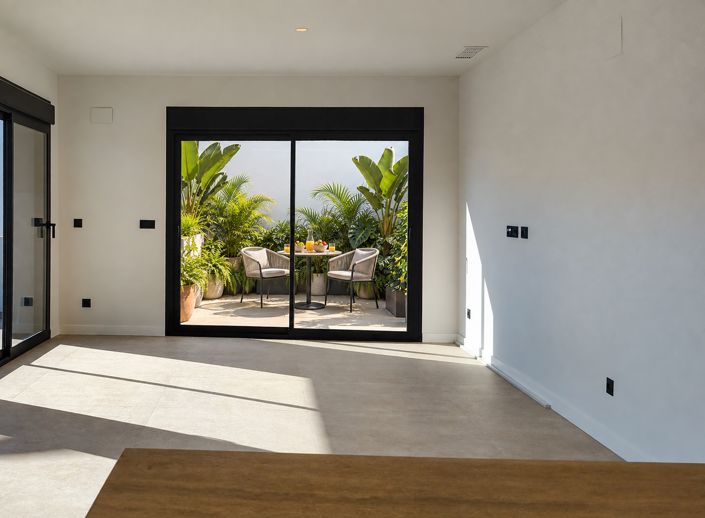 Image No.25-5 Bed House for sale