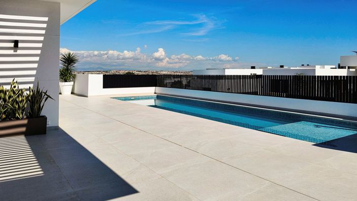 Image No.27-5 Bed House for sale