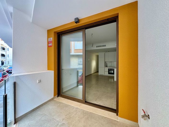 Image No.20-2 Bed Apartment for sale