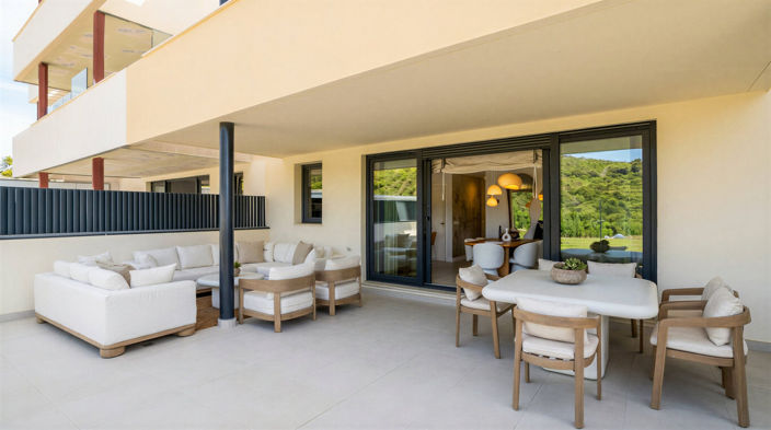 Image No.13-3 Bed Property for sale
