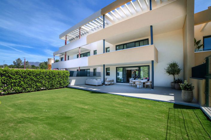 Image No.5-3 Bed Property for sale