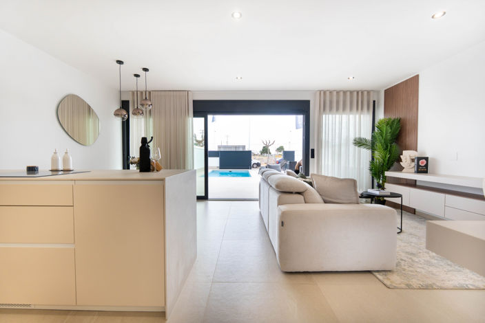 Image No.3-3 Bed Villa for sale