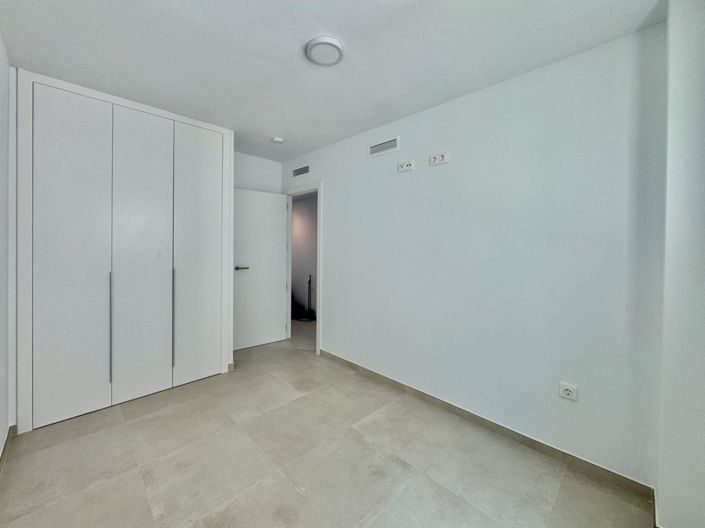 Image No.13-3 Bed Apartment for sale