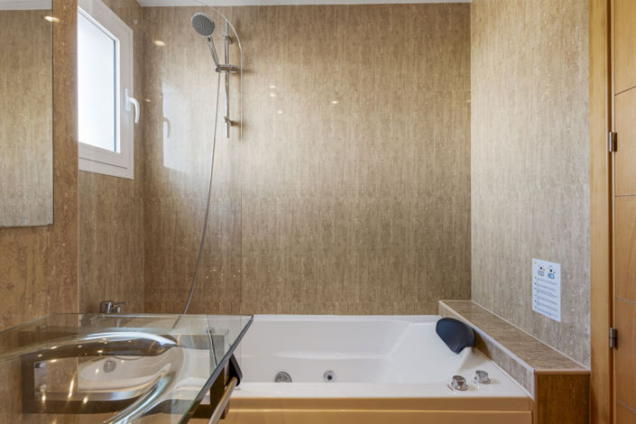 Image No.20-2 Bed Apartment for sale