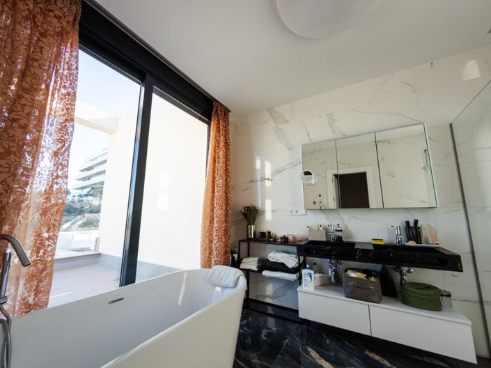 Image No.13-6 Bed Villa for sale
