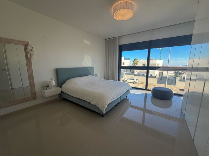 Image No.15-4 Bed Villa for sale