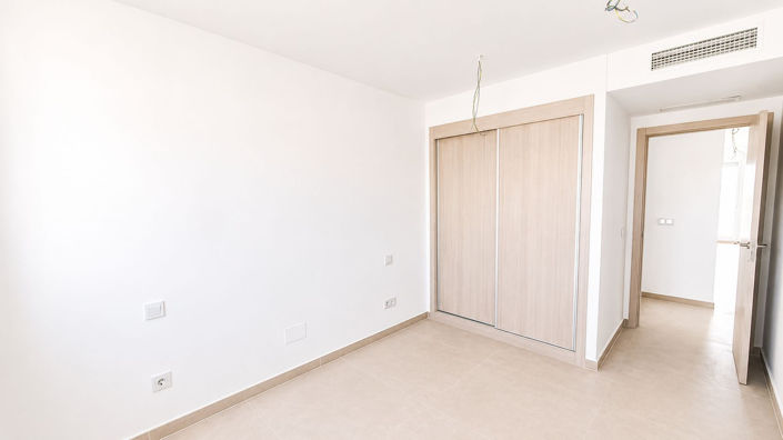 Image No.9-2 Bed Property for sale