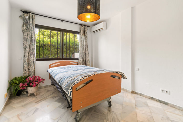 Image No.12-2 Bed Apartment for sale