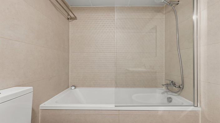 Image No.17-2 Bed Property for sale