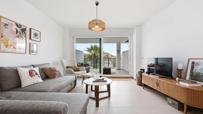 Image No.4-2 Bed Property for sale