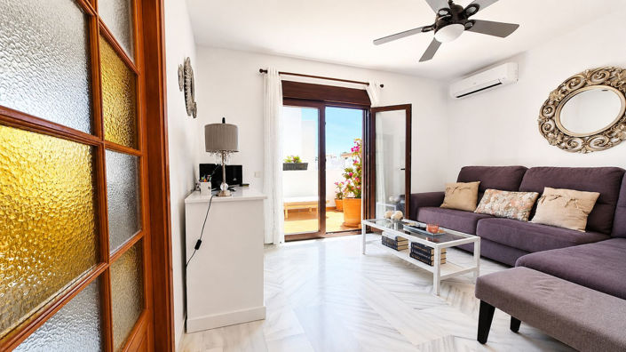 Image No.10-2 Bed Property for sale