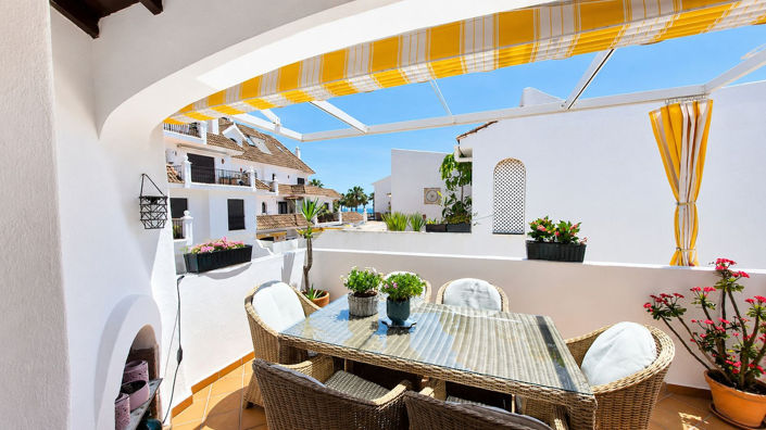 Image No.12-2 Bed Property for sale