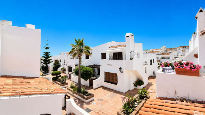 Image No.18-2 Bed Property for sale