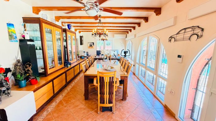 Image No.28-5 Bed Villa for sale