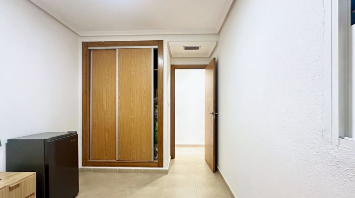 Image No.12-3 Bed Apartment for sale