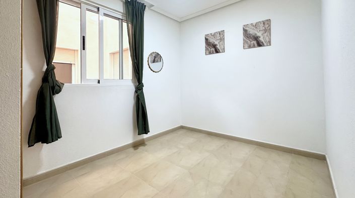 Image No.13-3 Bed Apartment for sale
