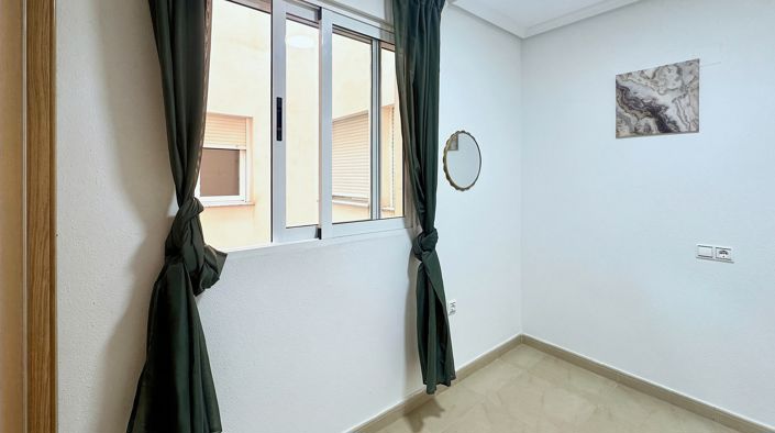 Image No.14-3 Bed Apartment for sale