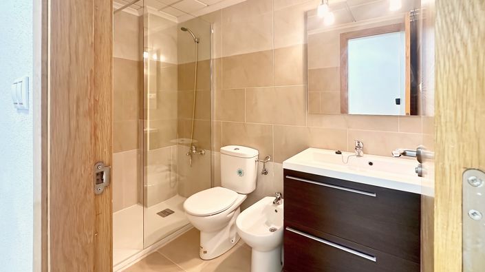 Image No.21-3 Bed Apartment for sale