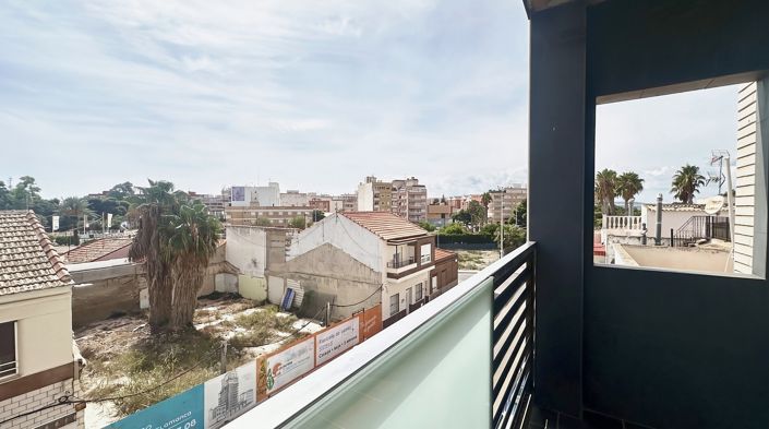 Image No.23-3 Bed Apartment for sale