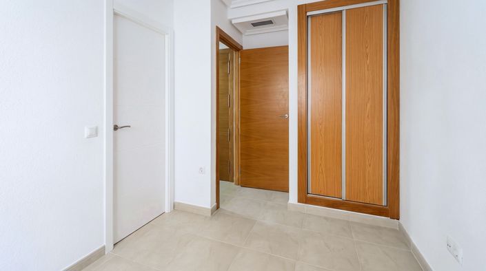 Image No.25-3 Bed Apartment for sale