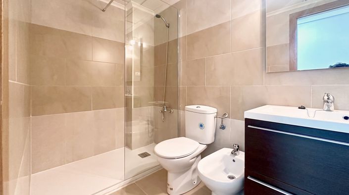 Image No.9-3 Bed Apartment for sale