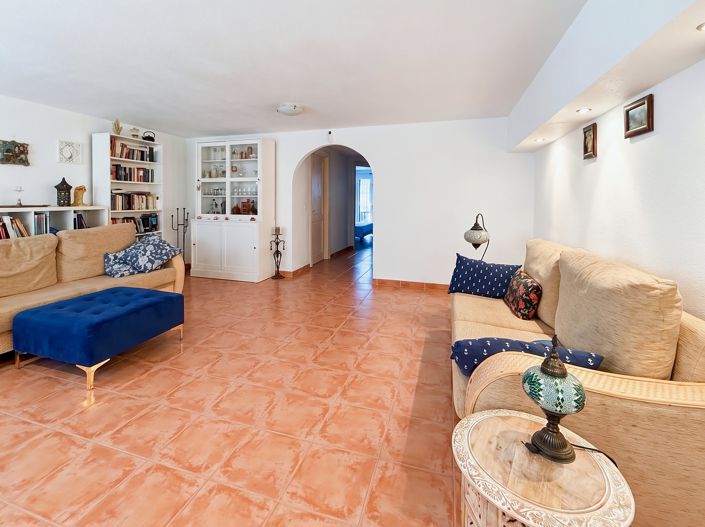 Image No.23-4 Bed Townhouse for sale