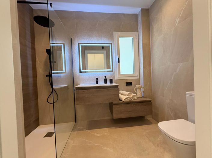 Image No.22-2 Bed Apartment for sale