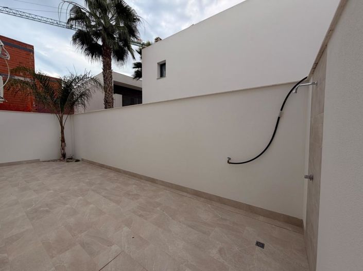 Image No.26-2 Bed Apartment for sale