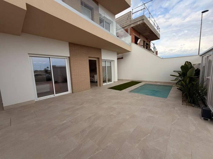 Image No.3-2 Bed Apartment for sale