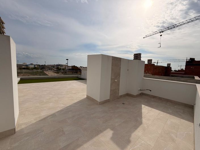 Image No.32-2 Bed Apartment for sale